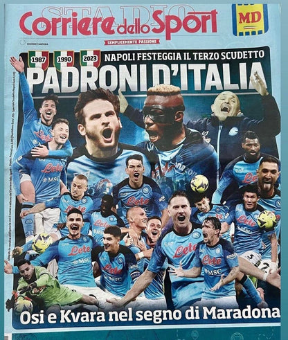 3 Zeitung „Gazzetta Corriere dello Sport“ + Beilage „Dritter Neapel-Fußball-Scudetto“.