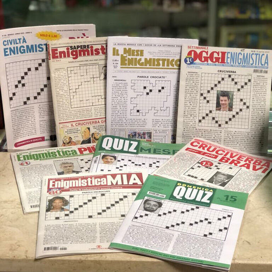 Stock de PUZZLES et MOTS CROISÉS - Revues en kiosque