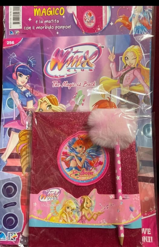 Magazine 251 Winx Club Magazine gadget Bloom Doll with accessories and Suitcase