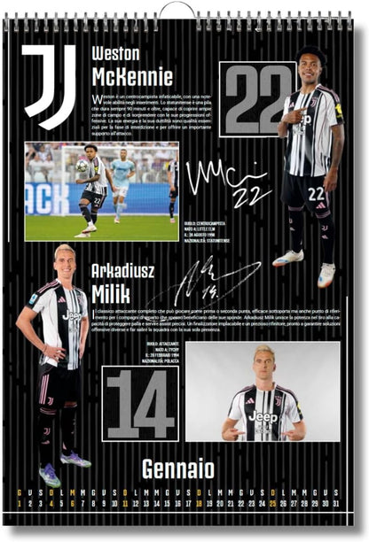 Calendario Verticale Juventus 2026 cm 29x42 + Carte da Gioco Juventus - Poker - Burraco - Ramino (2 mazzi: 52 carte per mazzo + 2 jolly) - prodotto Ufficiale
